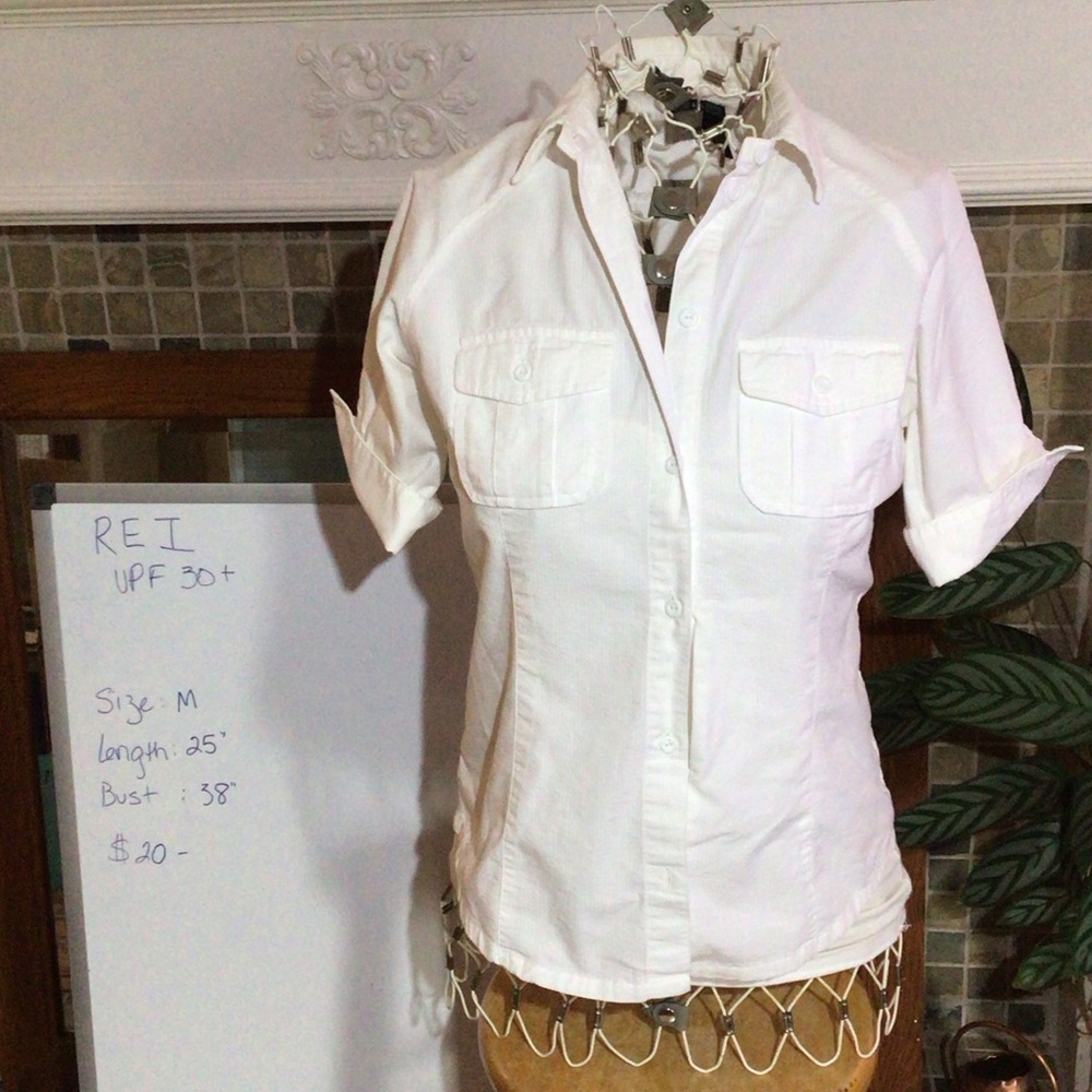 REI Classic White Short Sleeve Shirt